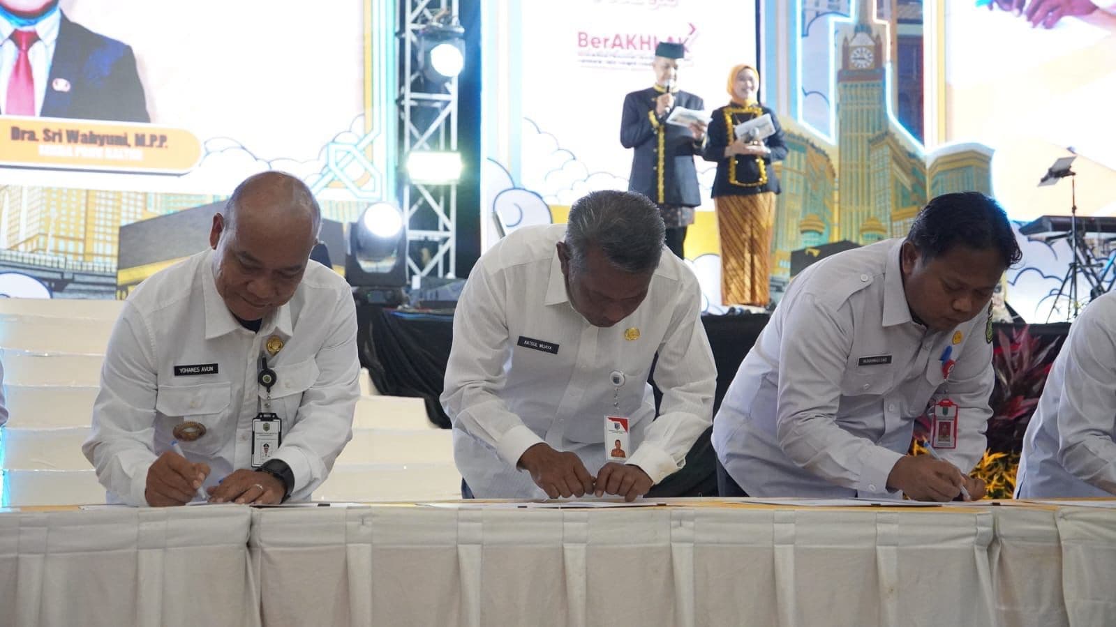 Pemkab Paser Tandatangani Kerja Sama Program Gratispol Pemprov Kaltim